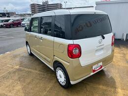 リヤドア・リヤクォーター・バックドアウィンドウにスモークドガラスを採用