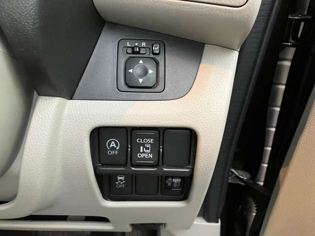 プッシュスタート　キーフリー　バックカメラ　4WD　左側パワースライドドア　要電話