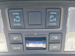 【両側パワースライドドア】スマートキーや運転席のスイッチで後席両側スライドドアの開閉が可能♪電動だから力を入れてドアを開ける必要が無く、小さなお子様でも簡単に開け閉めでき快適です♪