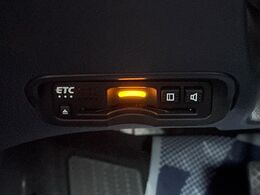 【ETC】高速道路の料金所をストレスなく通過！話題のスポットやサービスエリアに多い「スマートIC」利用時は必須のアイテムです。当店でセットアップを実施、ご納車当日からすぐにご利用いただけます！