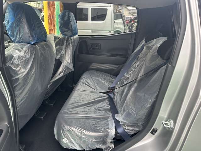 ★5年間新車保障★初度登録から5年間の新車保証が含まれています。長期間、安心してお乗り頂けます！保障費用は支払総額に含まれています！遠方のお客様は保証継承後、お近くのディーラーにて保証が受けられます！