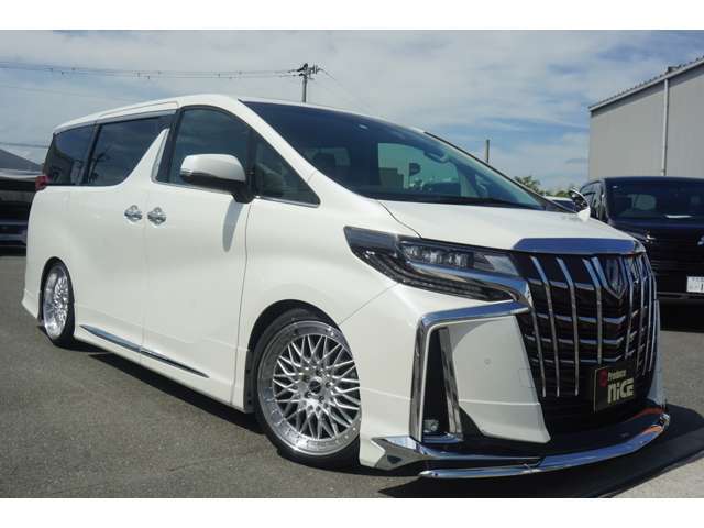 大阪府茨木市国道171号線沿いです！名神茨木インターから車で3分！土日祝はご来店混みあいますので事前にご予約頂ければと思います！ご予約はお問い合わせかお電話でお願い致します！