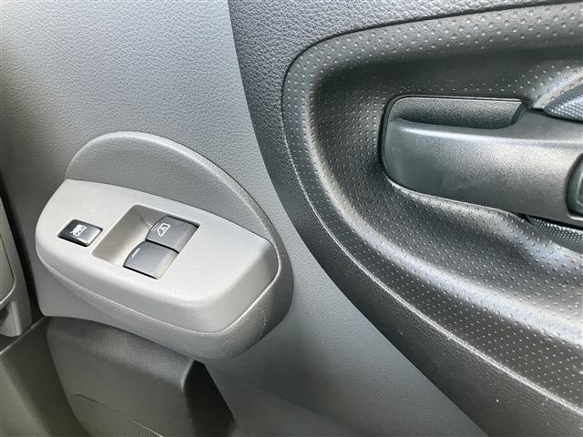 当店では、メーター改ざん車、盗難車、水没車、重度の修復歴車は販売致しません！軽度の修復歴（使用上問題のないお車）は全て公表致しますので、ご安心下さい！