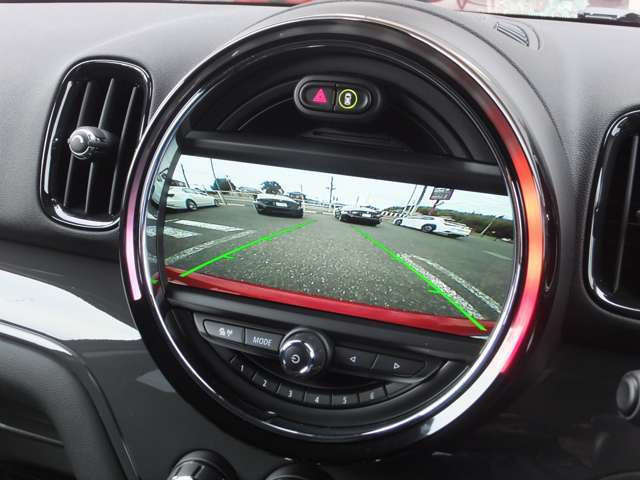 バックカメラの映像も綺麗です。