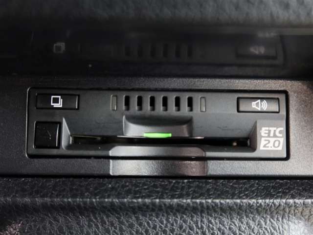 ETC車載器付きです。高速道路の料金所もスムーズに通過できます。