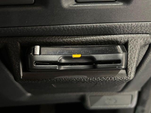 【ETC】高速道路の料金所をストレスなく通過！話題のスポットやサービスエリアに多い「スマートIC」利用時は必須のアイテムです。当店でセットアップを実施、ご納車当日からすぐにご利用いただけます！