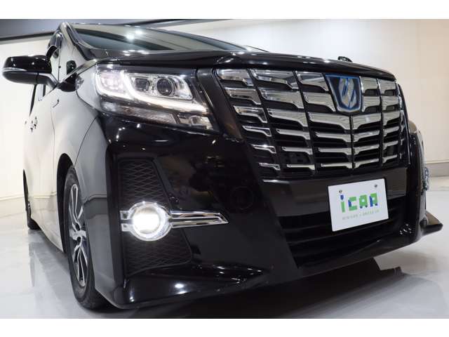 【安心と品質へのこだわり】ありがちなキズやヘコミなども、アイカーグループの板金・美装スタッフが丁寧にリペアして納車いたします。中古車だからこそ「安心」と「品質」に徹底してこだわっています。