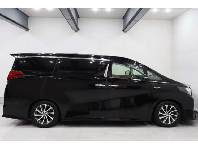 故障を未然に防止する、予防整備からはじまるミニバン特化の自社保証プラン「アイカー保証」は、最長3年/走行距離無制限、もちろん全国対応のネットワークサービスです。