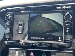 【マルチアラウンドモニター】専用のカメラにより、上から見下ろしたような視点で360度クルマの周囲を確認することができます☆死角部分も確認しやすく、狭い場所での切り返しや駐車もスムーズに行えます。