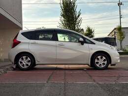 傷を省けば全体的に綺麗な状態のボディです