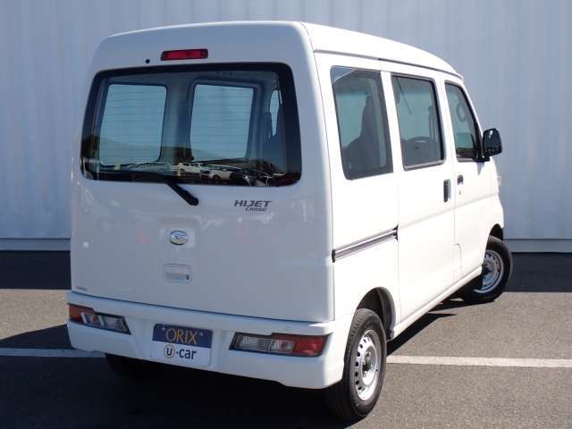 「保証」1年の保証付きでご納車させていただきます。車に自信があるからこそできることですね。ご期待ください。