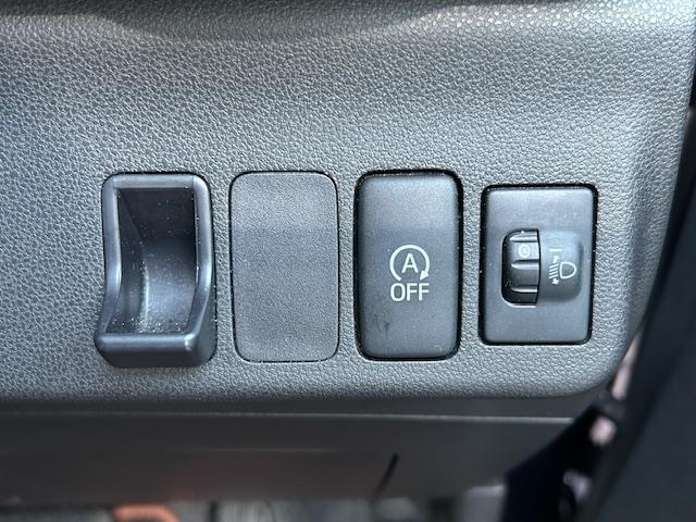 気になる車はすぐにお問い合わせください！画面右側の0066から始まる無料ダイヤルからお問い合わせ下さい！専門スタッフがお車のご質問にお答えいたします！