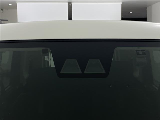 【ドライブレコーダー】映像・音声などの運転中の記録を残します。事故などを起こした起こされた時の証拠になりえますので、もしも時でも安心ですね。