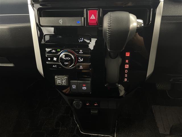 【シフトレバー】シフトも操作しやすく快適なドライブを楽しんでいただけます！