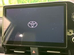 【10.5インチナビ】高級感とインパクトのある大画面ナビを装備。各種オーディオ操作はもちろん、スマホ連携もできる利便性の高いナビです♪