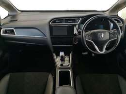 全体的に使用感が少なく、またキレイにクリーニングされております！せっかくの新しいお車ですので、しっかりとクリーニングされたお車の方が良いですよね♪