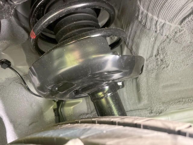 下回りの劣化予防の為の防錆加工の施工も承っております。降雪地域はもちろん、沿岸部にお住いの方や、趣味でマリン・ウィンタースポーツをされる方に大変好評いただいております。