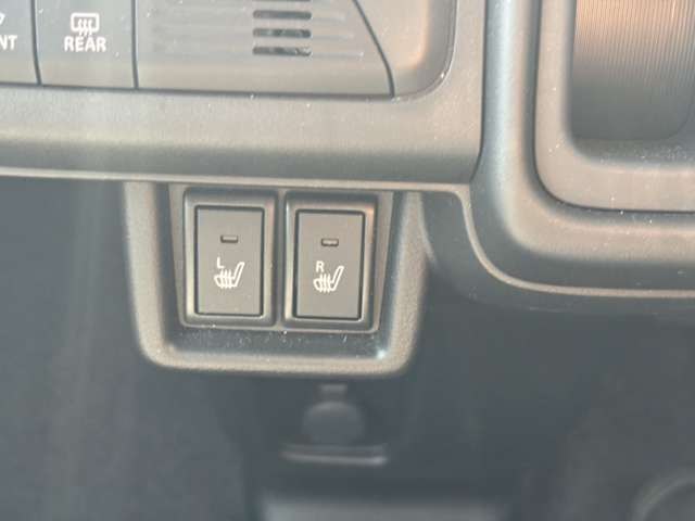 大量仕入＋大量販売【大量一括仕入れによるコスト削減】【大量販売だからできる薄利多売方式】【効率的なシステム化で最少人数のスタッフで運営し人件費低減】で低価格を実現しました！