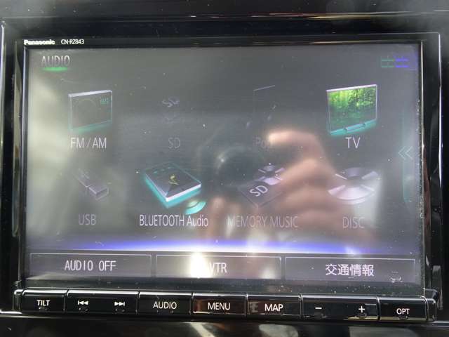 ◆スズキ純正メモリーナビゲーション◆フルセグTV・CD再生・DVD再生・Bluetooth Audioなど様々なソースが使用できます。是非、お気に入りの音楽で楽しい運転の時間をお過ごしください！