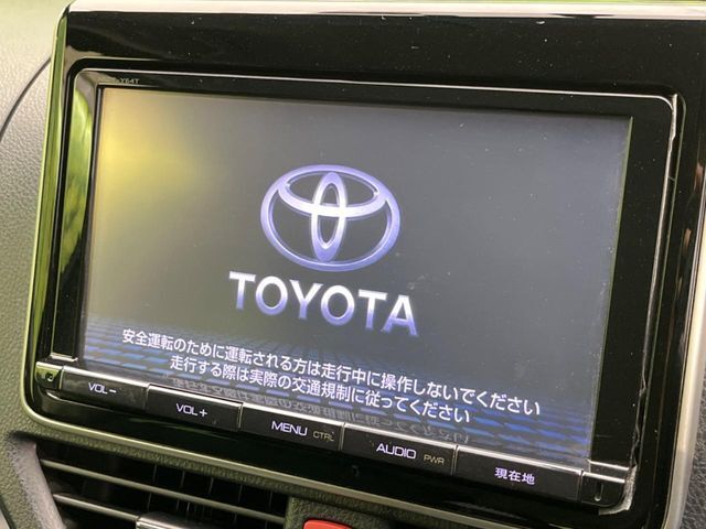 【大画面ナビ】人気の大型10インチナビを装備。存在感のある大画面はインパクト大！ナビ利用時のマップ表示は見やすく、テレビやDVDは臨場感がアップ！いつものドライブがグッと楽しくなります♪