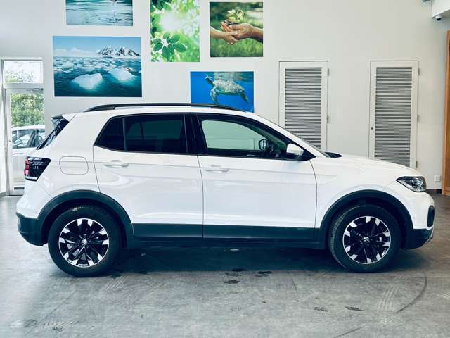 【右】『外装：右側』の画像になります。写真の内容に関してご不明点、ご質問等がございましたらお気軽にガリバー店舗までお問い合わせください。