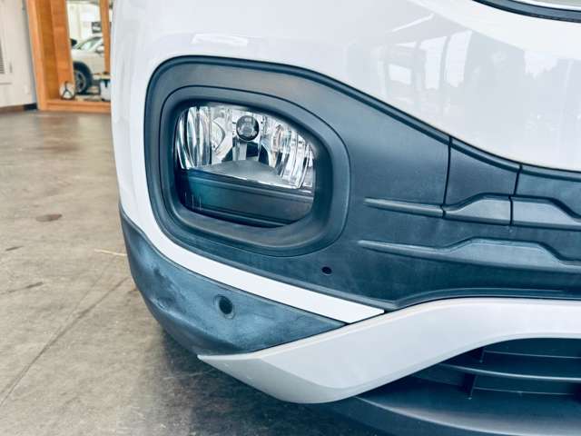 【ライト・ランプ】『ライト/ランプ周辺』の画像になります。写真の内容に関してご不明点、ご質問等がございましたらお気軽にガリバー店舗までお問い合わせください。