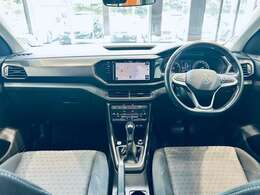 【インパネ全体】『インパネ全体』の画像になります。写真の内容に関してご不明点、ご質問等がございましたらお気軽にガリバー店舗までお問い合わせください。