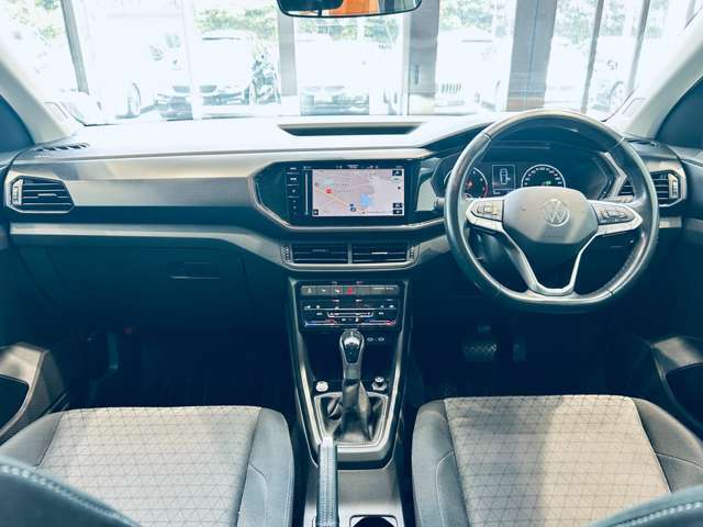 【インパネ全体】『インパネ全体』の画像になります。写真の内容に関してご不明点、ご質問等がございましたらお気軽にガリバー店舗までお問い合わせください。