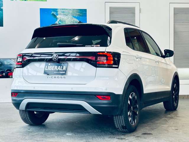 【右斜後】『外装：右斜後側』の画像になります。写真の内容に関してご不明点、ご質問等がございましたらお気軽にガリバー店舗までお問い合わせください。