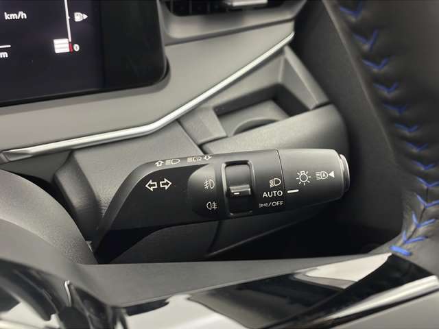 【運転席操作部】快適なドライブを楽しむための機能が装備されています！運転席から触れるので、使いやすいです！除菌プランいれていただくと、さらに清潔で安心していただけます！
