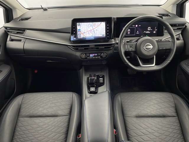 【インパネ全体】全方位で視界が広く、高い目線で運転もしやすいです！