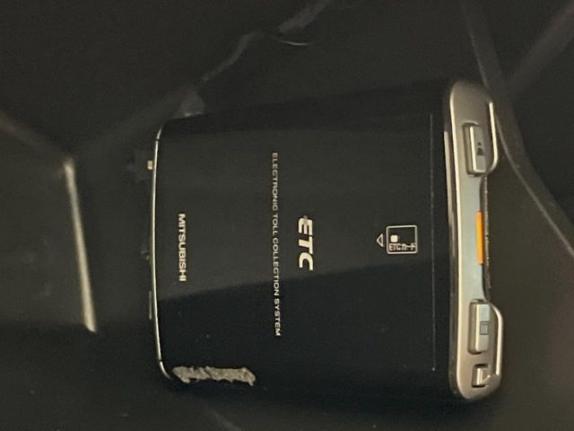 【ETC】高速道路の料金所をストレスなく通過！話題のスポットやサービスエリアに多い「スマートIC」利用時は必須のアイテムです。当店でセットアップを実施、ご納車当日からすぐにご利用いただけます！