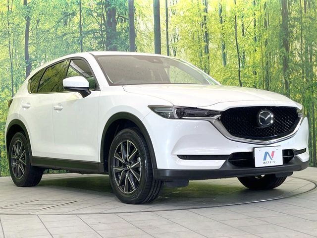 高透明度のガラス皮膜で撥水はもちろん、上質なツヤ・光沢を実現。紫外線や酸性雨から大切な愛車を保護し、色あせ・劣化を防止。「弾スプラッシュコート」、「弾プリミッサコート」からお選びいただけます。