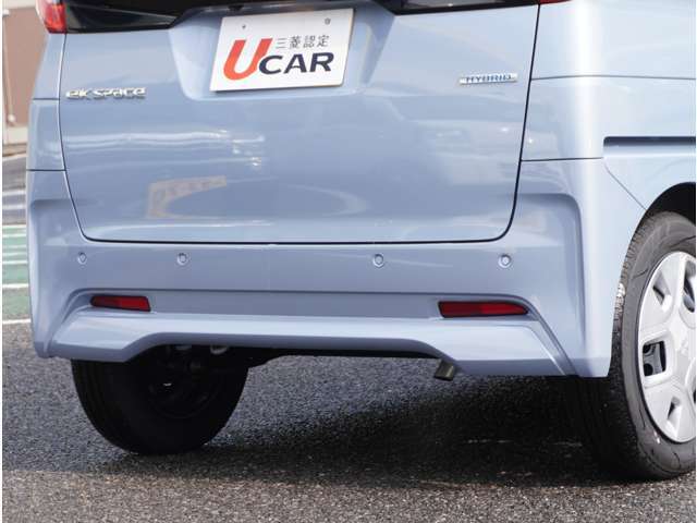 【クリアランスソナー】バンパーに付いたセンサーが障害物を検知。一定の距離に近づくとアラートで教えてくれます。狭い駐車スペースや車庫入れ時も安心です。