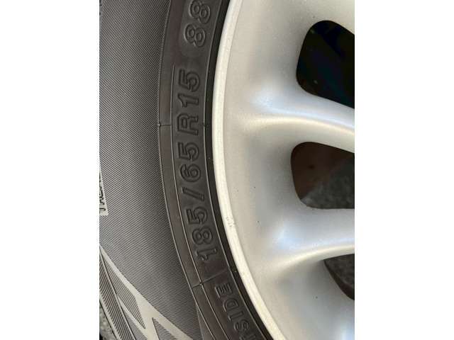 タイヤサイズ185/65R15