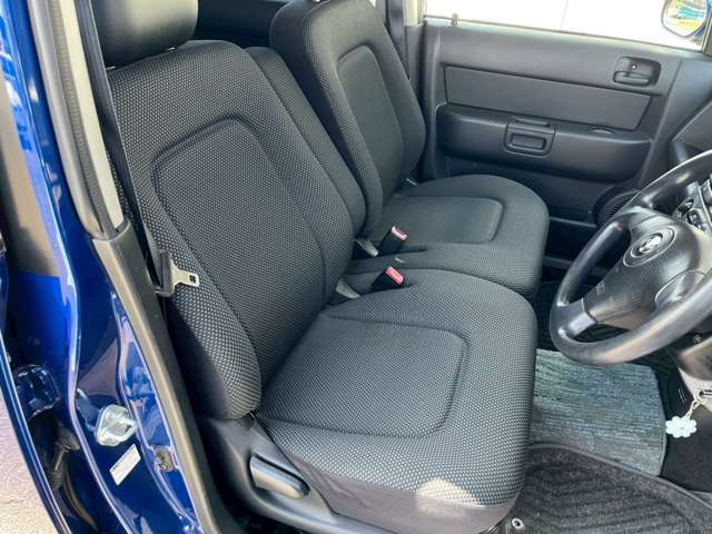 自社整備工場も完備しております♪オイル交換やタイヤ交換、車検整備も対応いたしますので、お気軽にお問い合わせください！