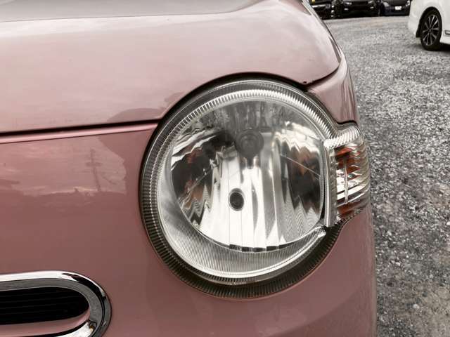 ライト類もしっかり真心を込めて磨いています！目が透き通っているとかっこよく見えますよね♪