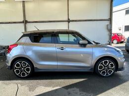 当店特選車！！数少ないスイフトスポーツ入荷しました。ナビ・ETCついてます。