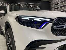 LEDインテリジェントライチシステム搭載！複数の照射モードおよび機能を備え、走行状況に適した照射を行います。