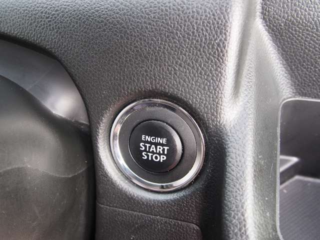 ボタン1つでエンジン始動や停止も楽々なプッシュスタートです！