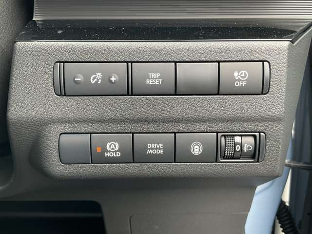 スイッチ類は使いやすい定位置に集中設置しました。
