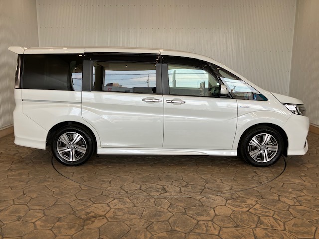 仕入れた車は隅々までチェックを行い、安全の確認を致します！不具合のあるものは、きちんと整備を行い、安全な状態で納車させて頂いてます☆