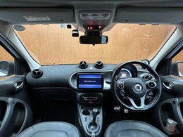 BMW、メルセデス、アウディといったドイツのプレミアムブランド中心とした、各種輸入車ブランドを同時に較べることができます。