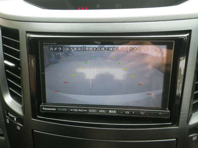 バックカメラも装備しております♪　車庫入れが苦手なお客様も安心です！！