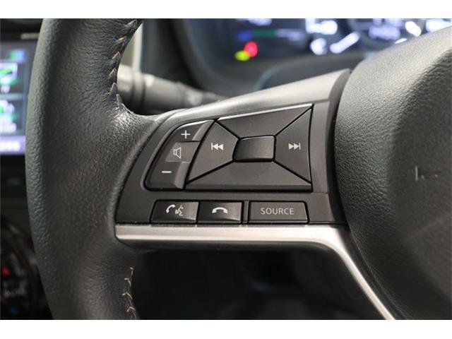 運転しながら操作が出来る画期的装備！これ便利です