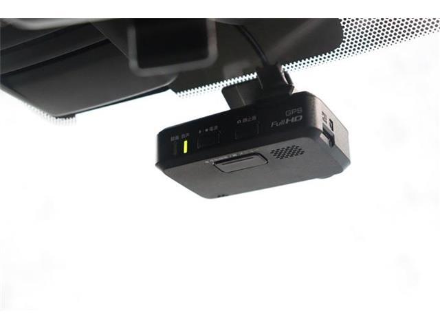 今では当たり前の装備となっているドライブレコーダーです！