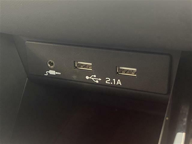 【AUX/USB接続口】