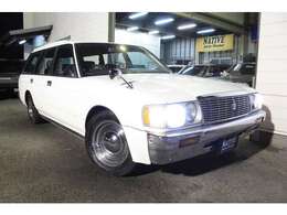 まぶしい純白LEDヘッドライトに交換しています！