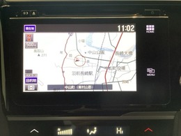 ナビゲーションはフルセグTV対応の純正メモリーナビを搭載しています。Bluetoothオーディオ機能がありますので、スマートフォンなどの音楽も再生できます。