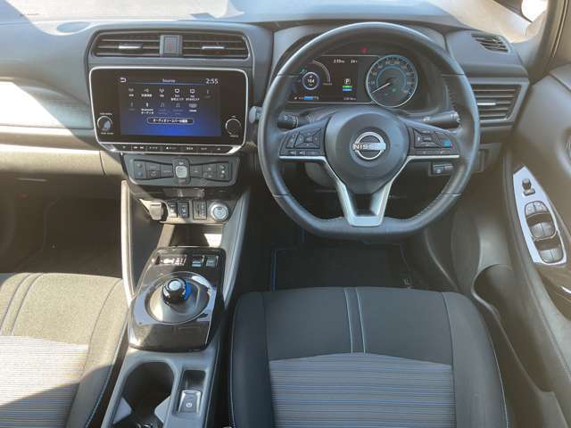運転席周りの装備がご覧いただけます。展示場では実際にシートに座って確認していただけます。